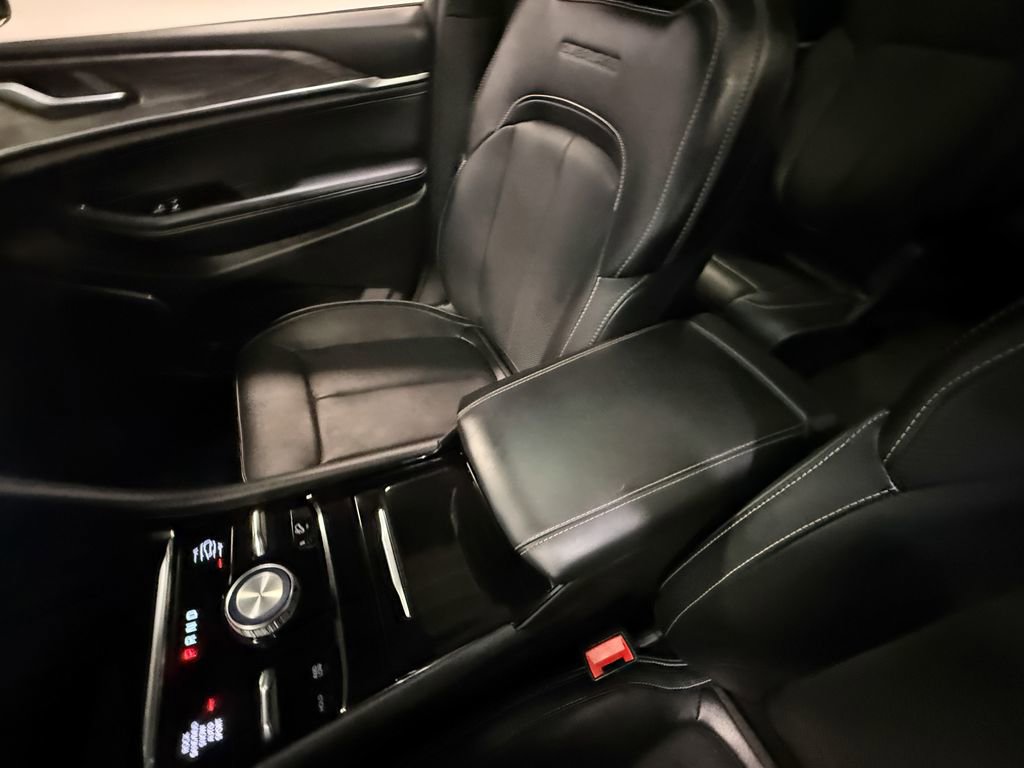 Used 2024 Jeep Grand Cherokee L Overland w/ Trailer Tow Package image 87