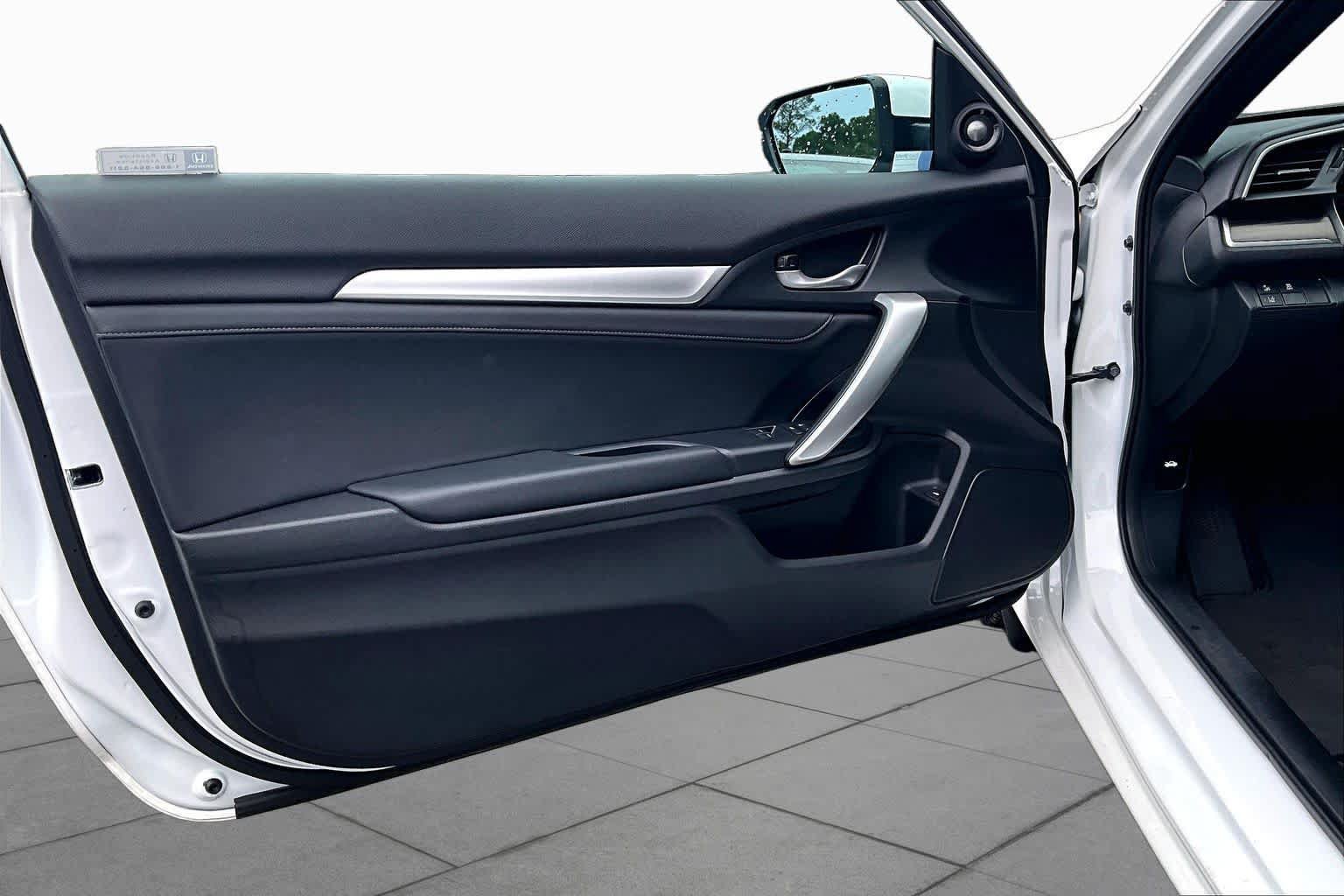 Used 2020 Honda Civic Touring image 22