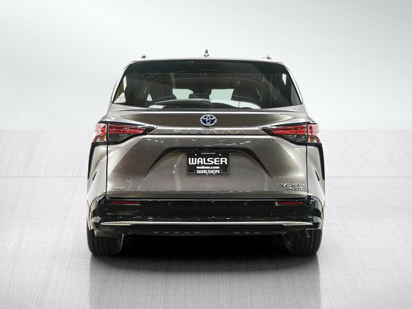 Used 2021 Toyota Sienna Platinum AWD/4WD image 4