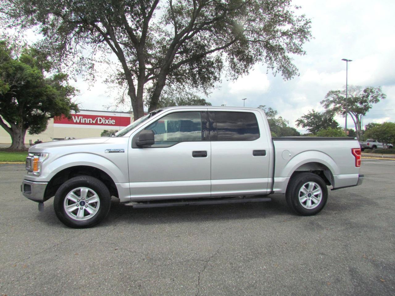 Used 2018 Ford F150 XLT RWD image 4