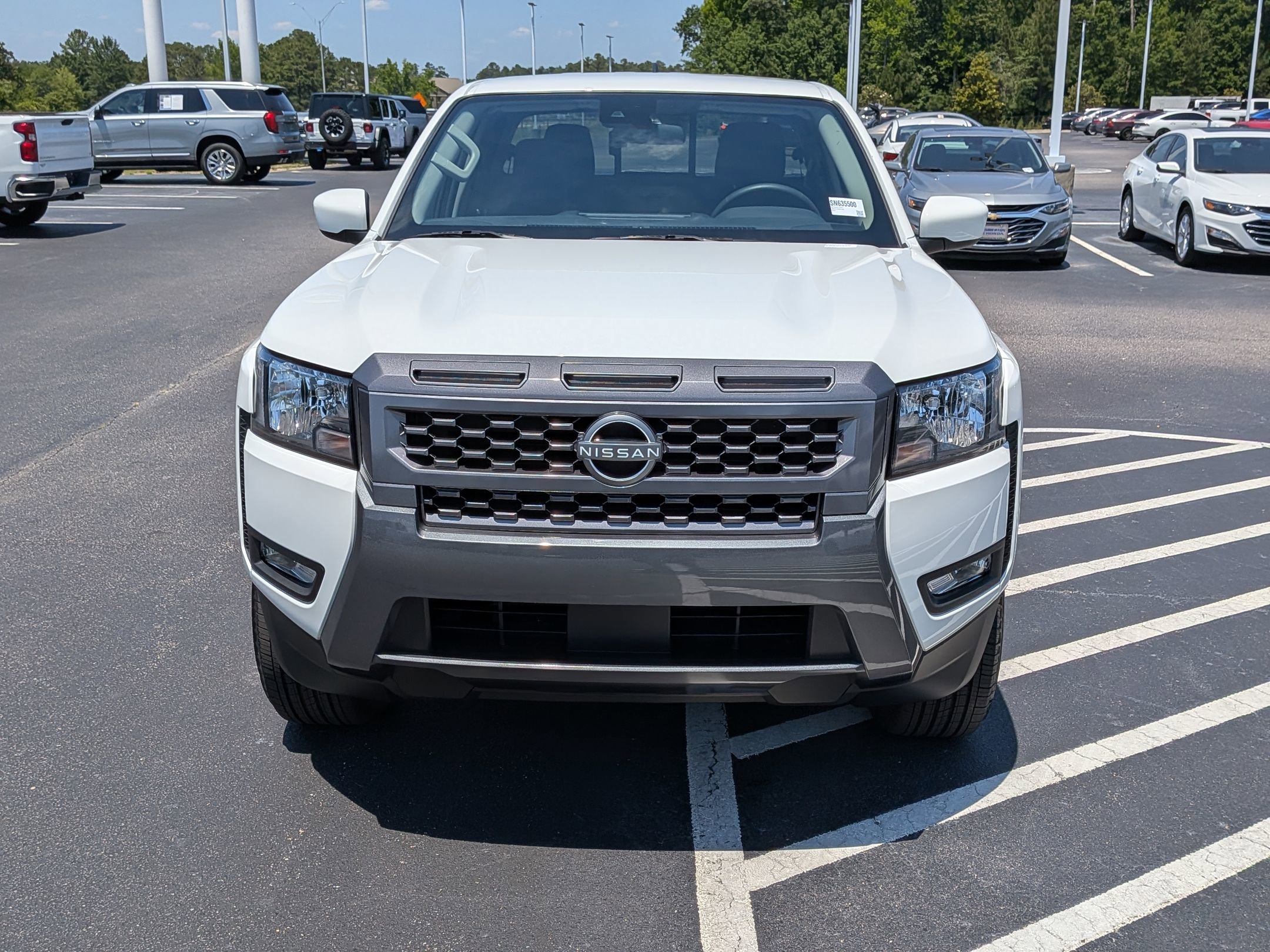 Used 2025 Nissan Frontier SV w/ SV Convenience Package RWD image 8