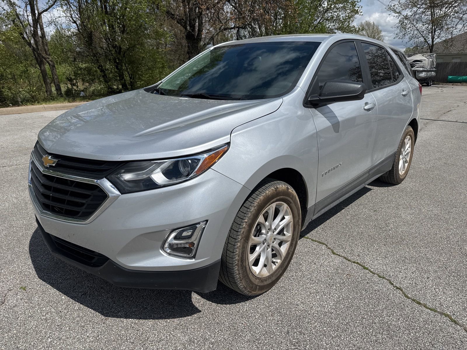 Used 2020 Chevrolet Equinox LS image 1