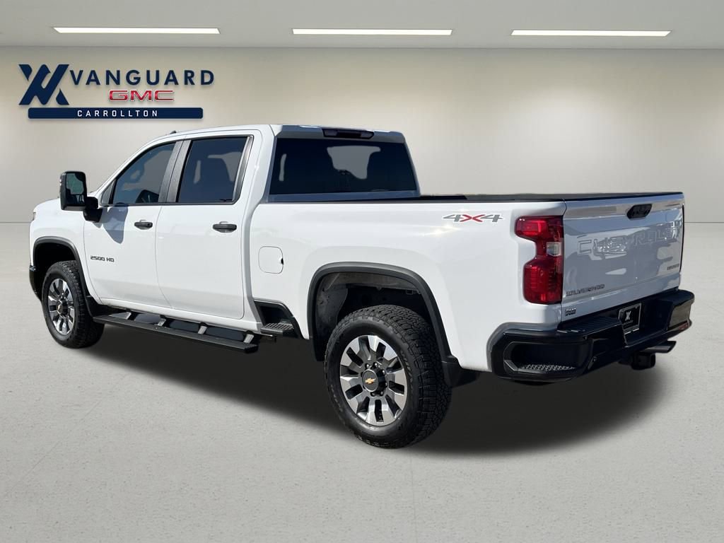 Used 2025 Chevrolet Silverado 2500 Custom w/ Custom Convenience Package image 3