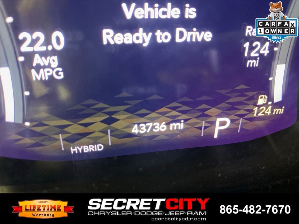 Used 2023 Jeep Wrangler Unlimited Rubicon 4xe w/ Cold Weather Group AWD/4WD image 18