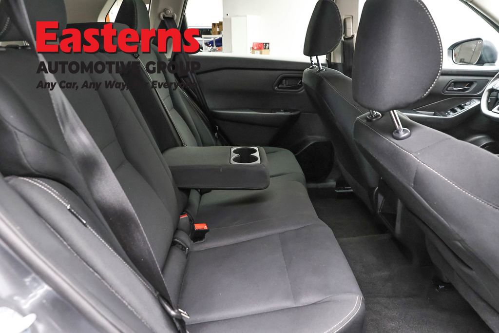 Used 2024 Nissan Rogue S image 24