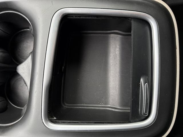 Used 2020 Chrysler Pacifica Limited w/ Advanced Safetytec Group image 31