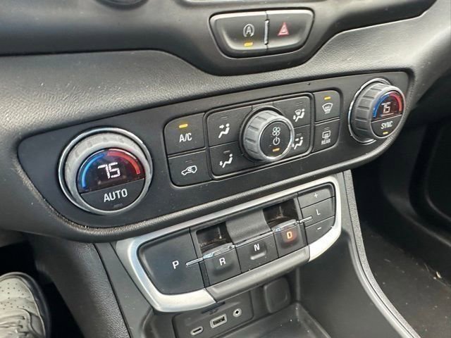 Certified 2022 GMC Terrain SLT image 39