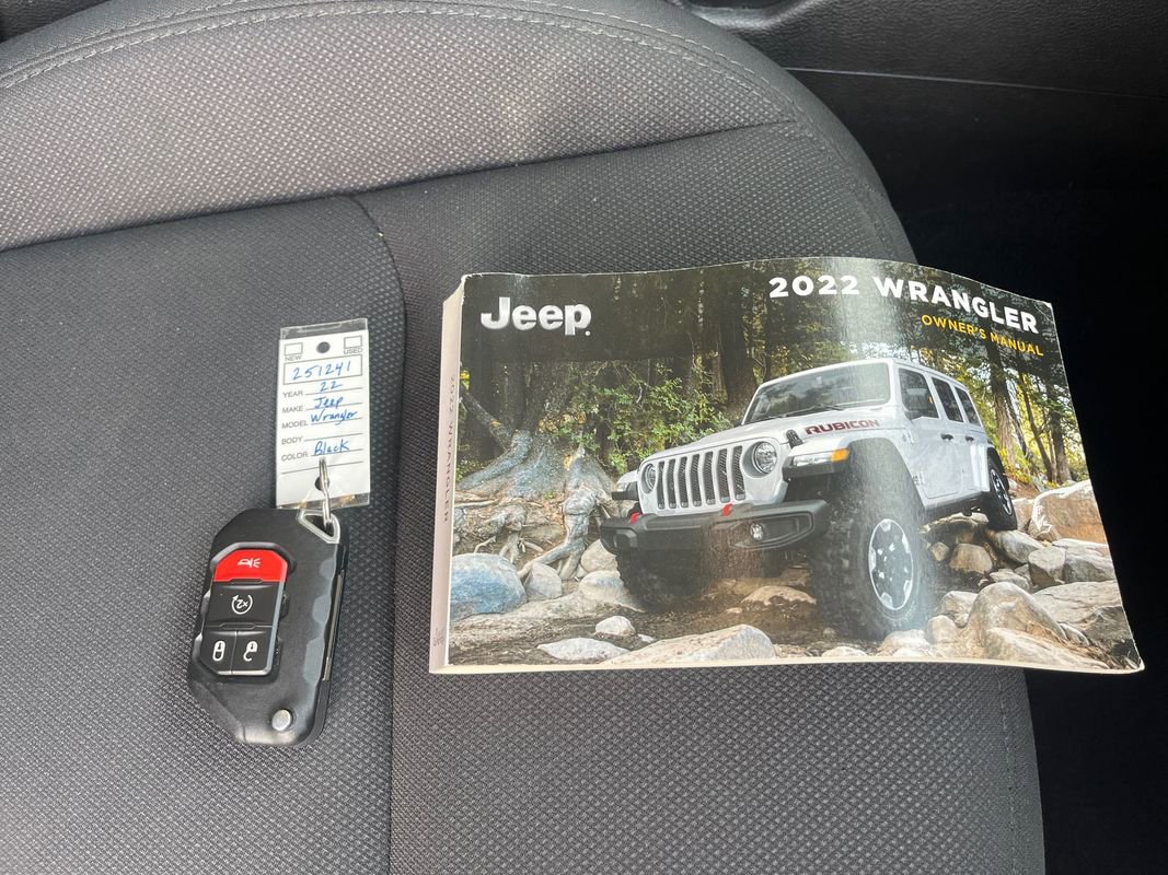 Used 2022 Jeep Wrangler Unlimited Willys image 27