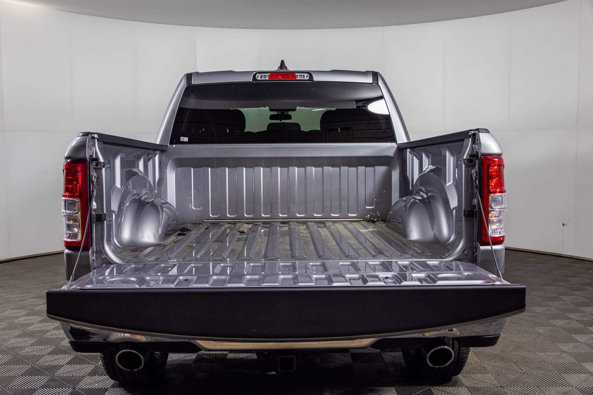 Used 2022 RAM 1500 Big Horn AWD/4WD image 38