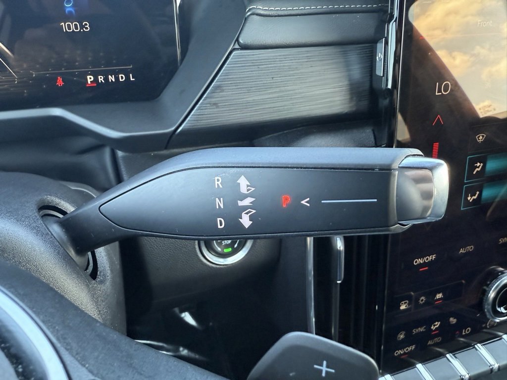 Used 2024 GMC Acadia Elevation image 14