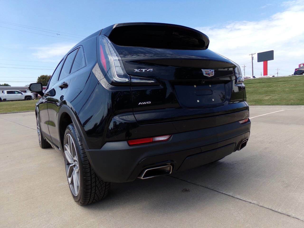 Used 2022 Cadillac XT4 Sport AWD/4WD image 37