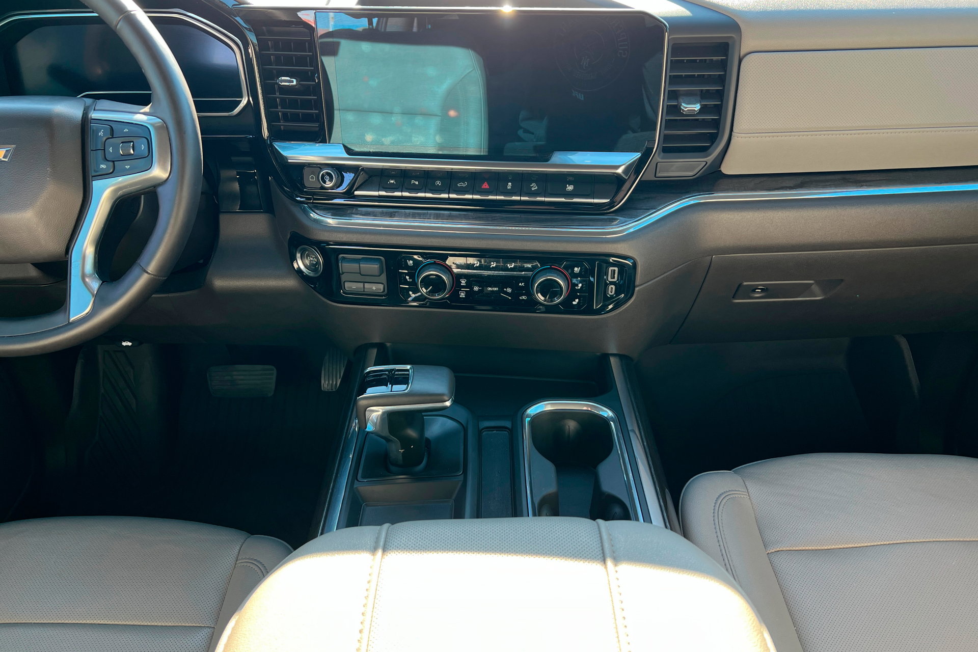 Certified 2024 Chevrolet Silverado 1500 LTZ image 14