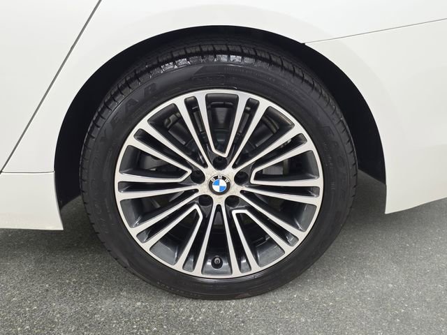 Used 2018 BMW 530i xDrive AWD/4WD image 32