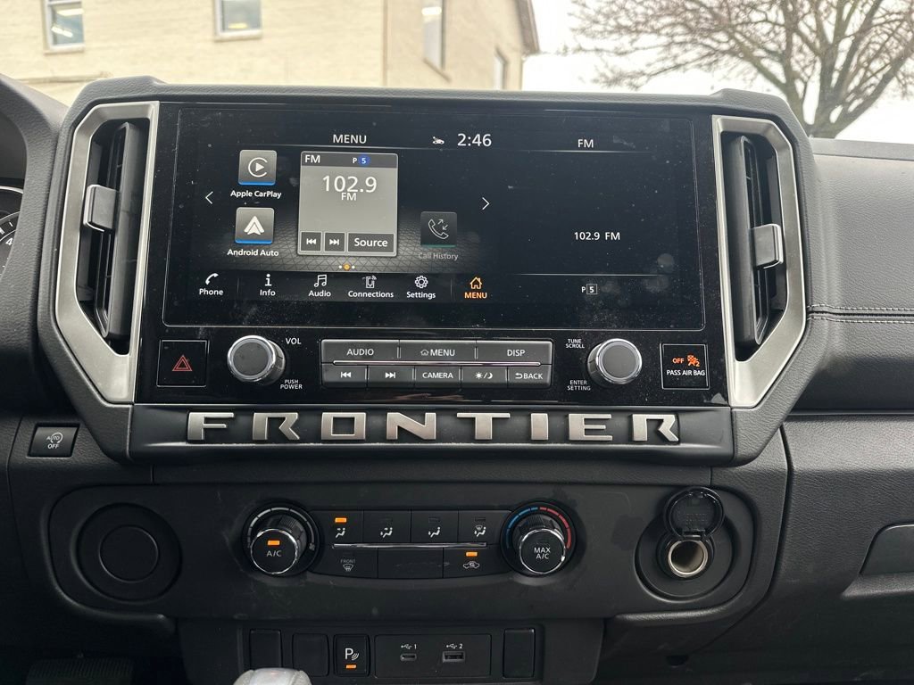 Used 2025 Nissan Frontier SV image 14