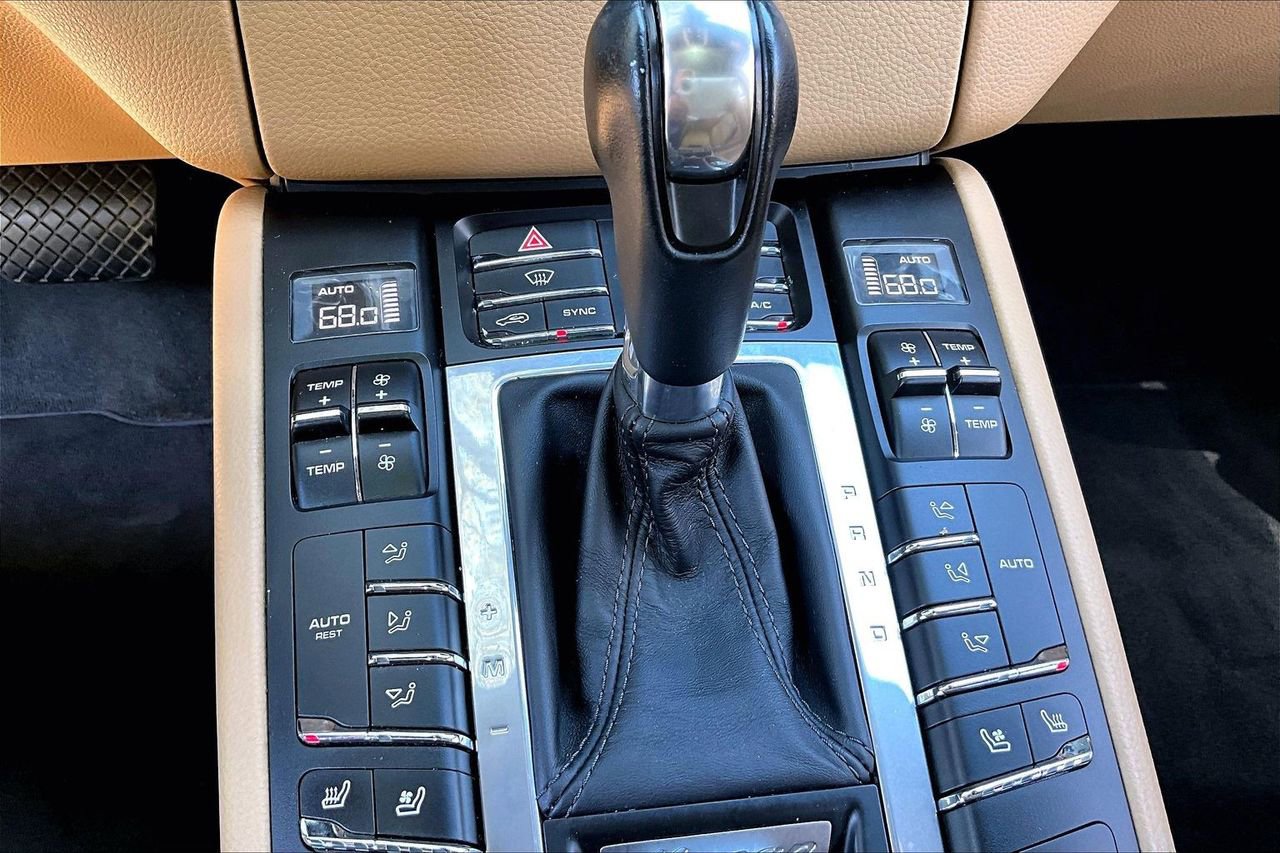 Used 2018 Porsche Macan Sport Edition image 23