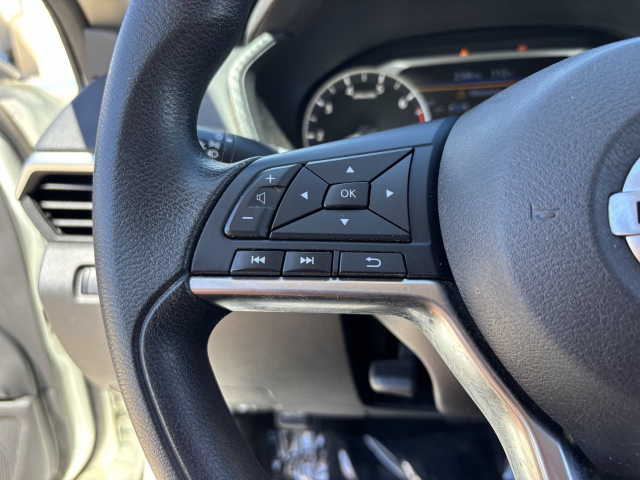 Used 2019 Nissan Altima 2.5 S FWD image 26
