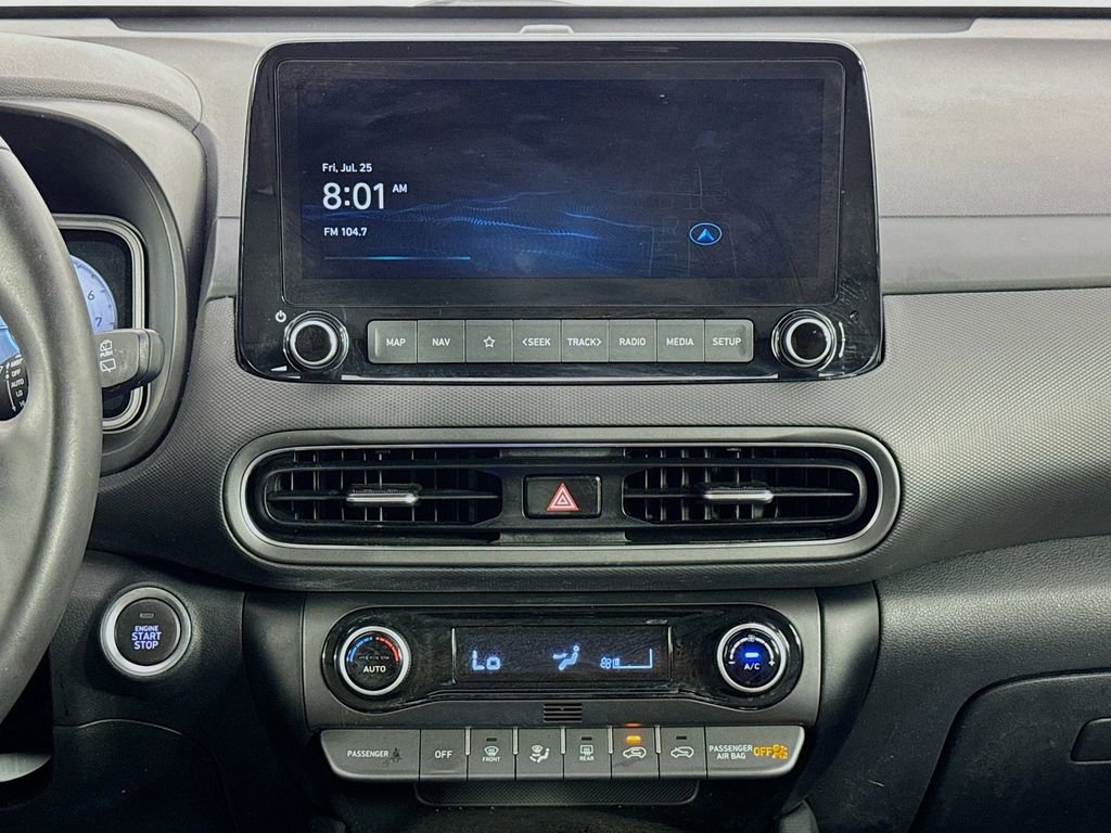 Used 2022 Hyundai Kona Limited image 23