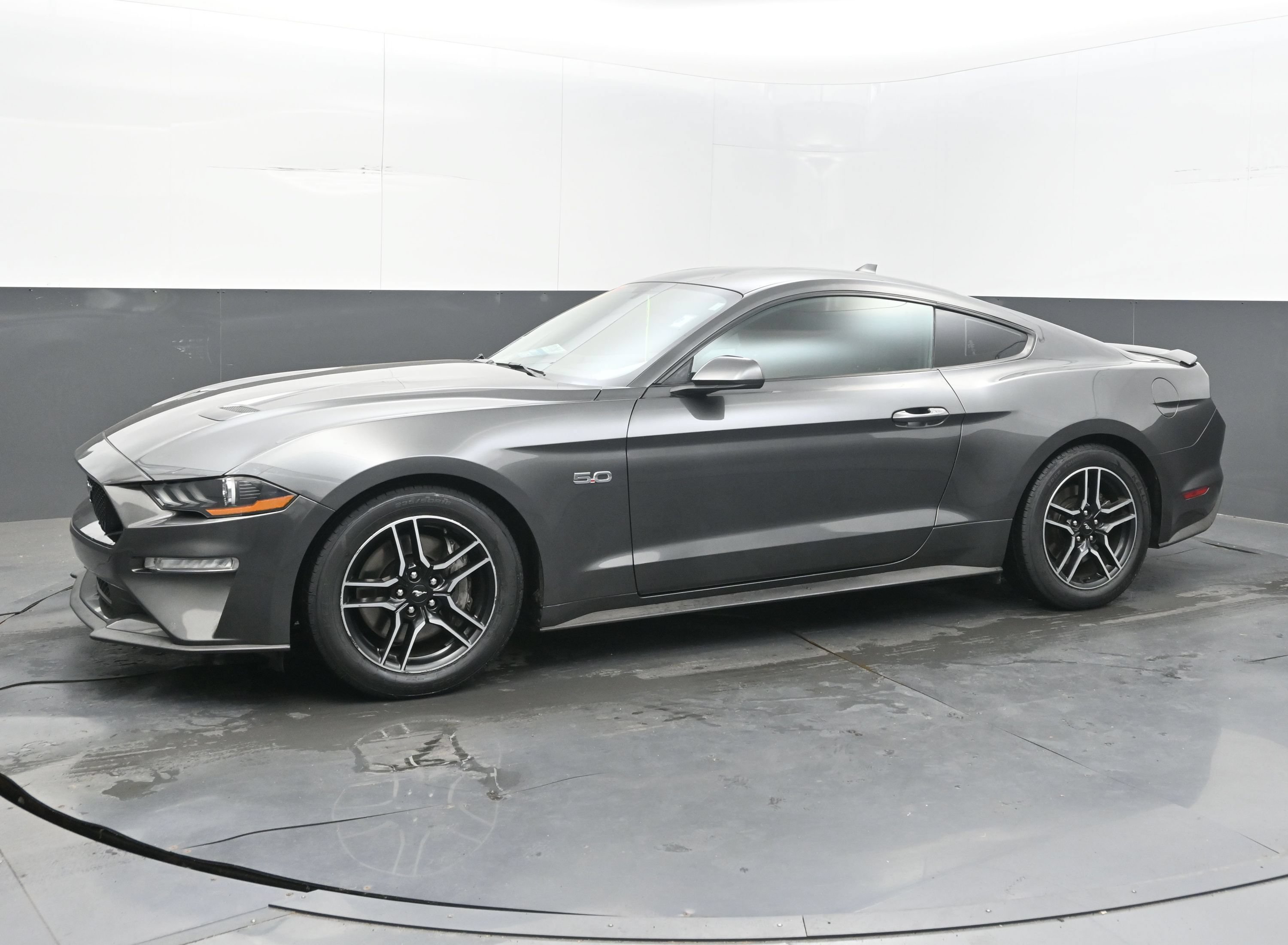Used 2020 Ford Mustang GT RWD image 5