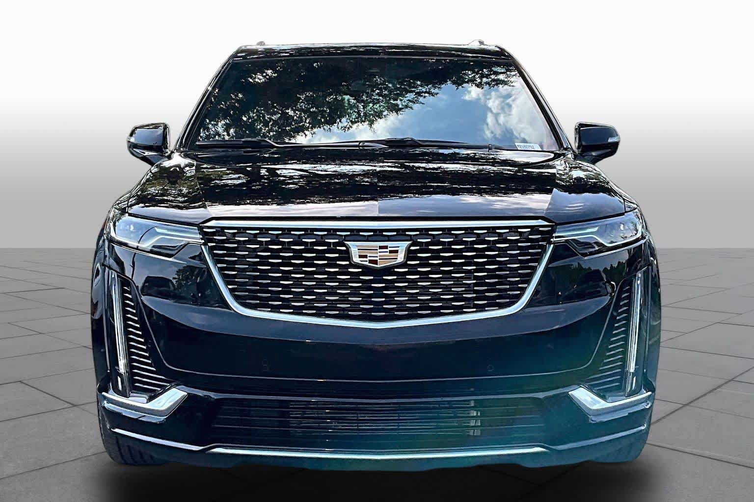 Used 2021 Cadillac XT6 Premium Luxury AWD/4WD image 4