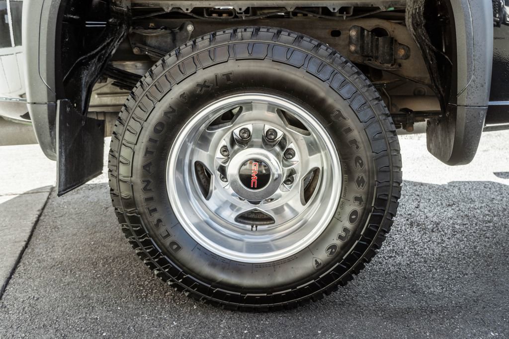 Used 2023 GMC Sierra 3500 Denali w/ Denali Ultimate Package AWD/4WD image 36
