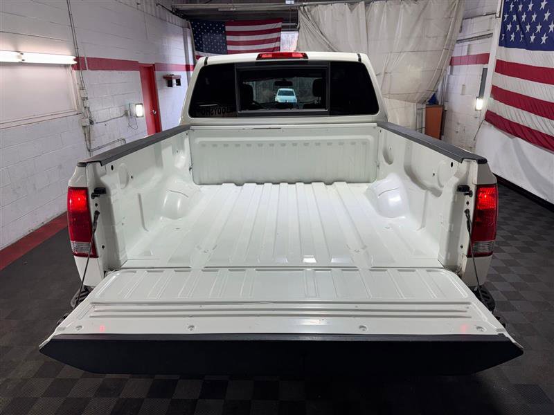 Used 2015 Nissan Titan SV w/ SV Value Truck Package image 12