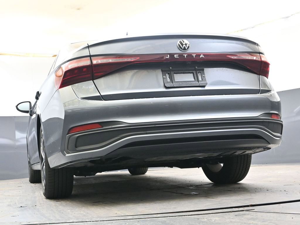 Used 2025 Volkswagen Jetta Sport image 31
