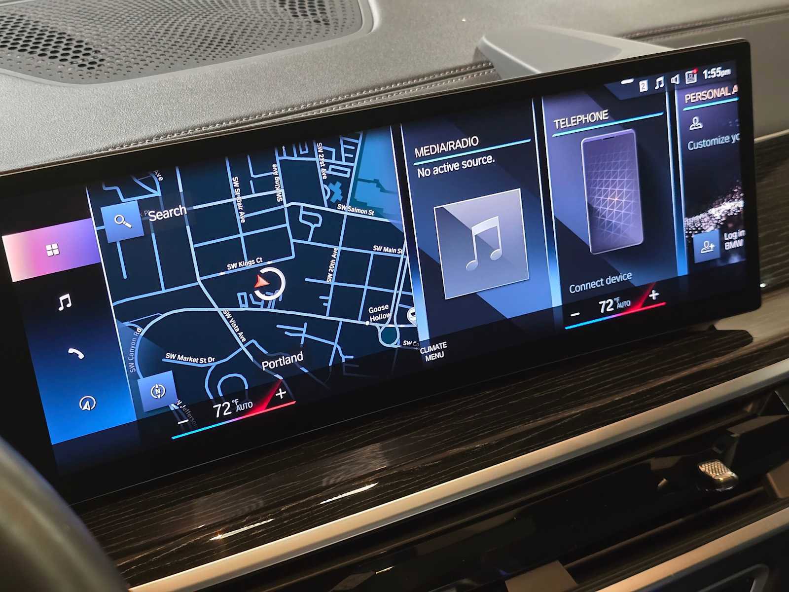 Used 2023 BMW X7 M60i w/ Climate Comfort Package image 33