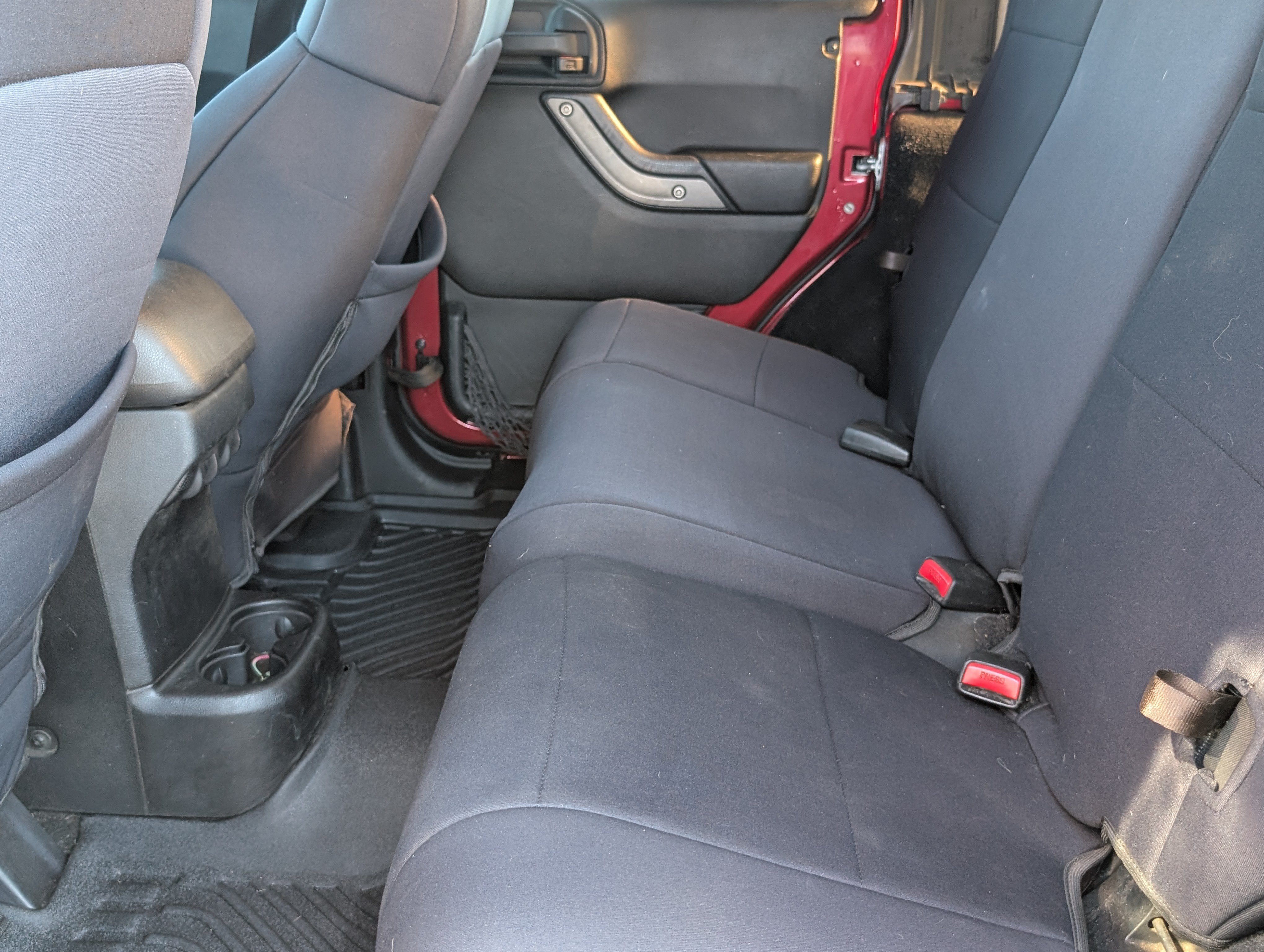 Used 2012 Jeep Wrangler Unlimited Sport AWD/4WD image 15