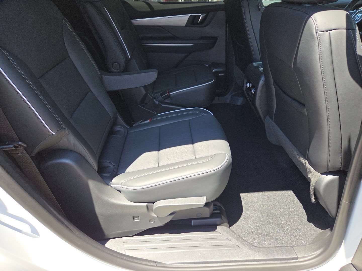 New 2026 Buick Enclave Preferred w/ Power Package AWD/4WD image 28