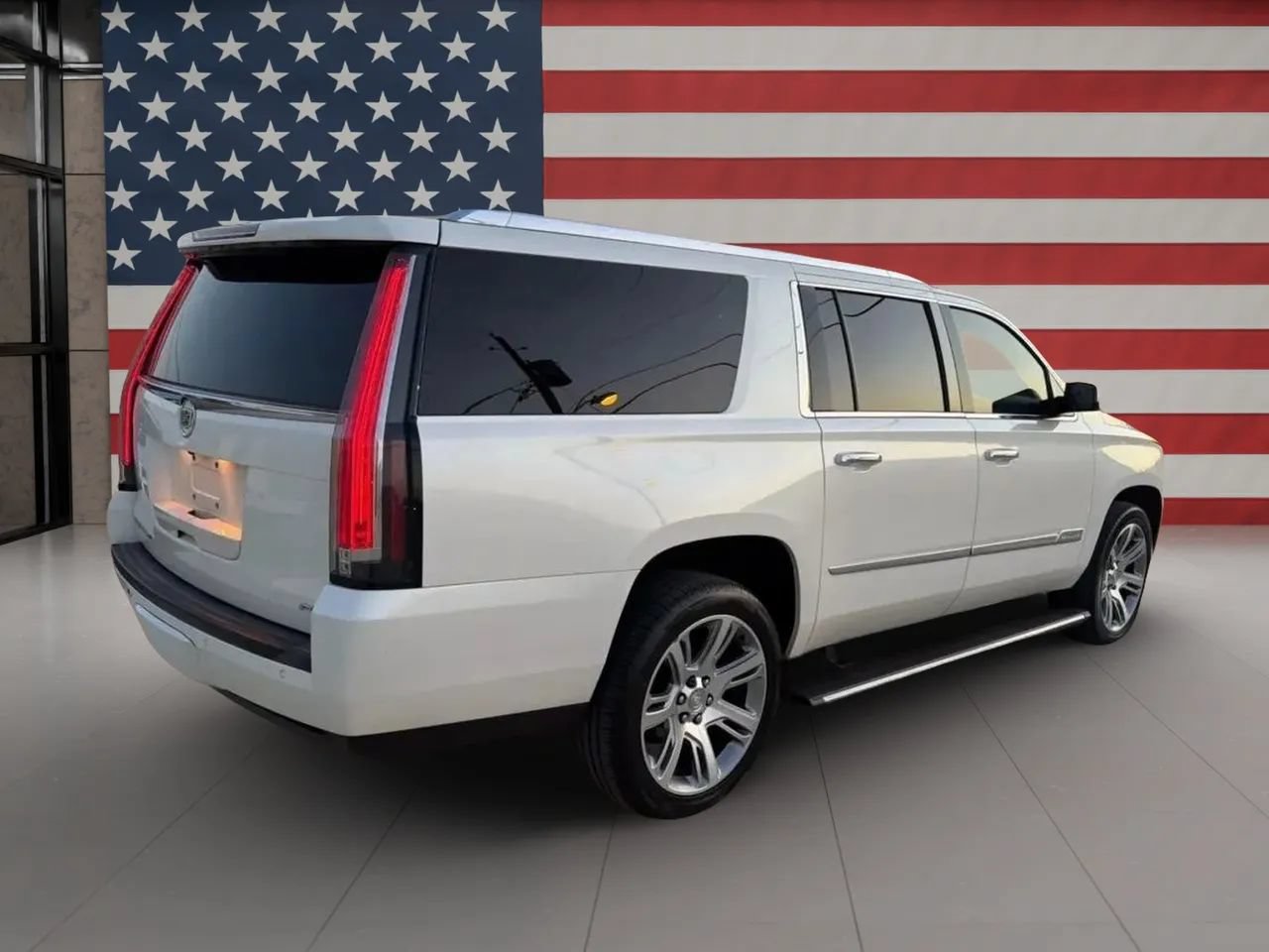 Used 2015 Cadillac Escalade ESV Premium AWD/4WD image 6