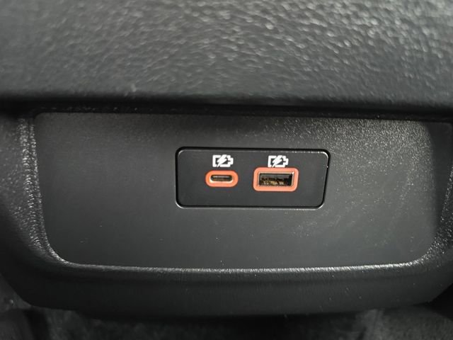 Used 2022 Nissan Frontier SV w/ Technology Package image 26