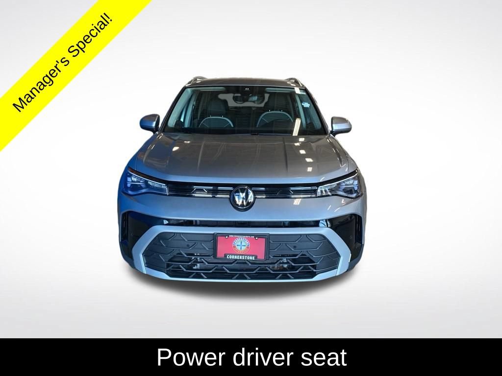 Used 2025 Volkswagen Taos SE AWD/4WD image 14