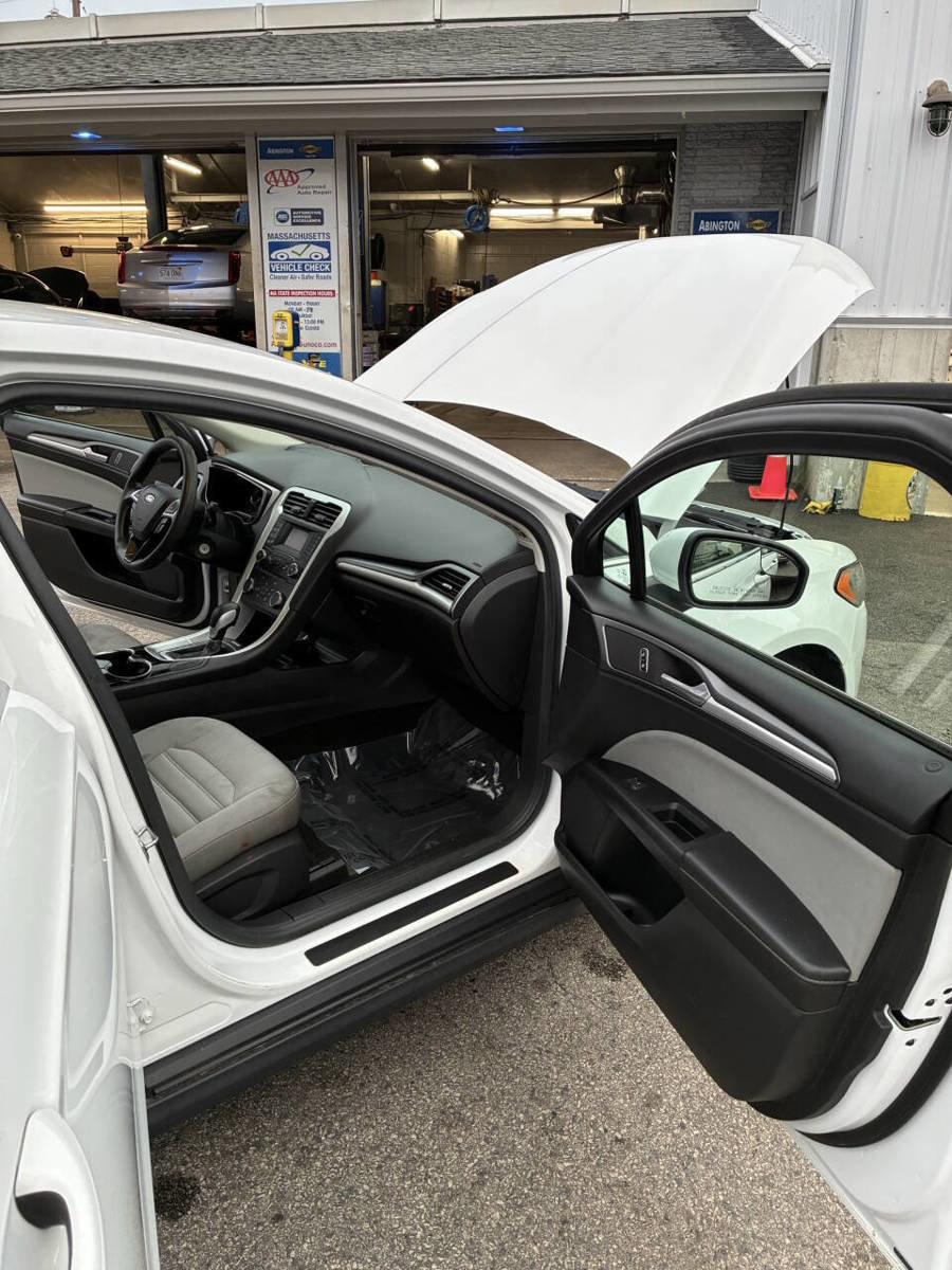 Used 2015 Ford Fusion S image 14