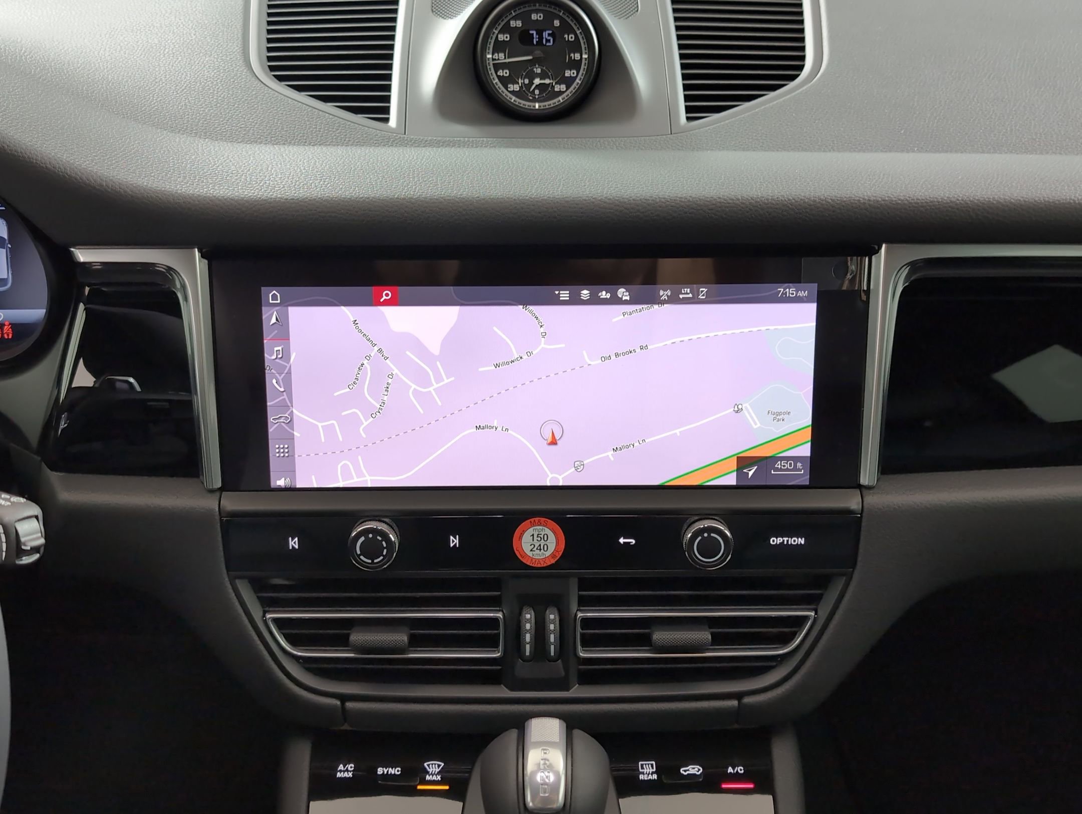 Certified 2025 Porsche Macan image 21