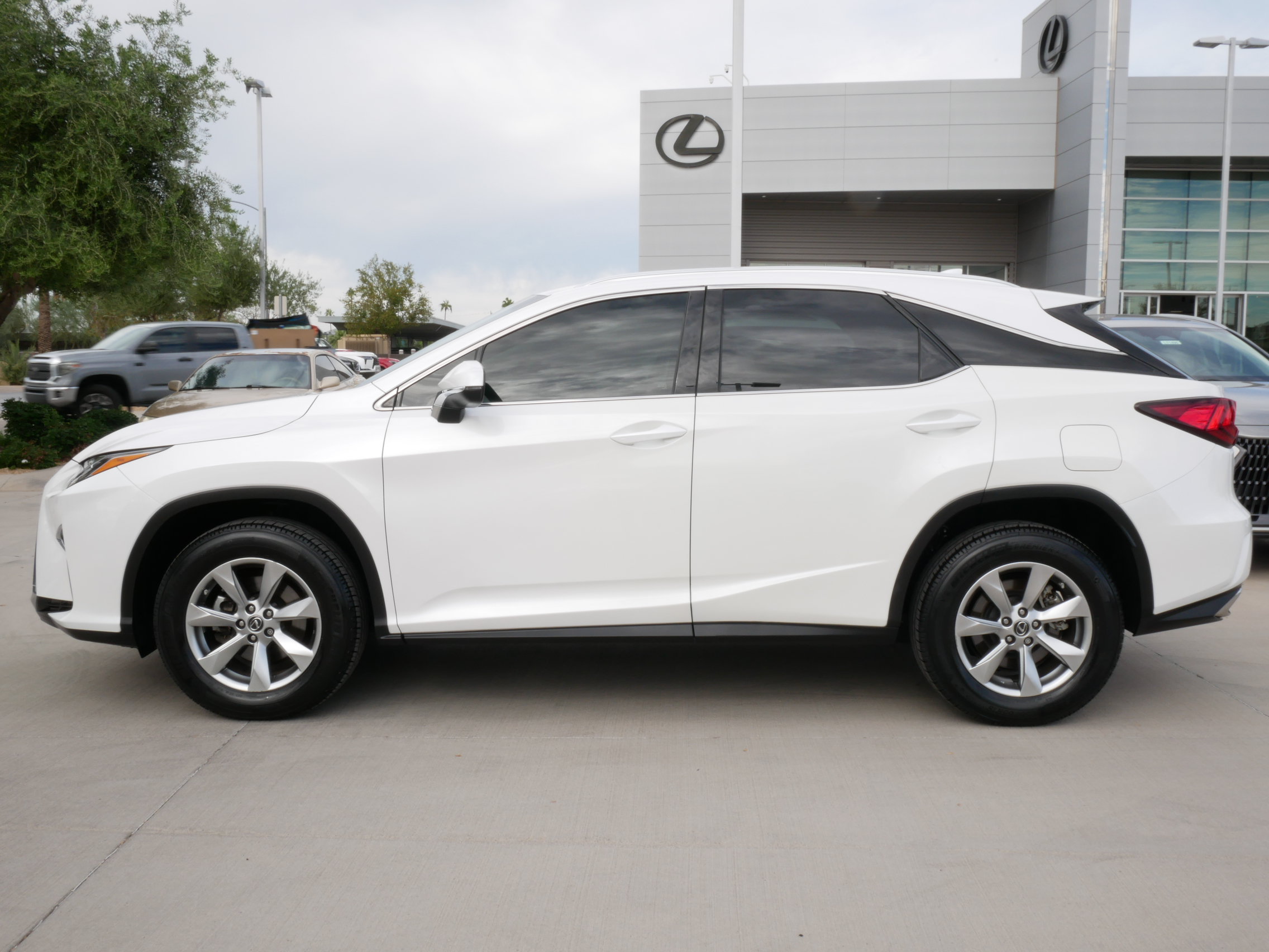Used 2019 Lexus RX 350 FWD w/ Accessory Package image 3