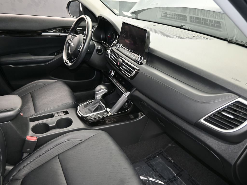 Used 2023 Kia Seltos SX image 43