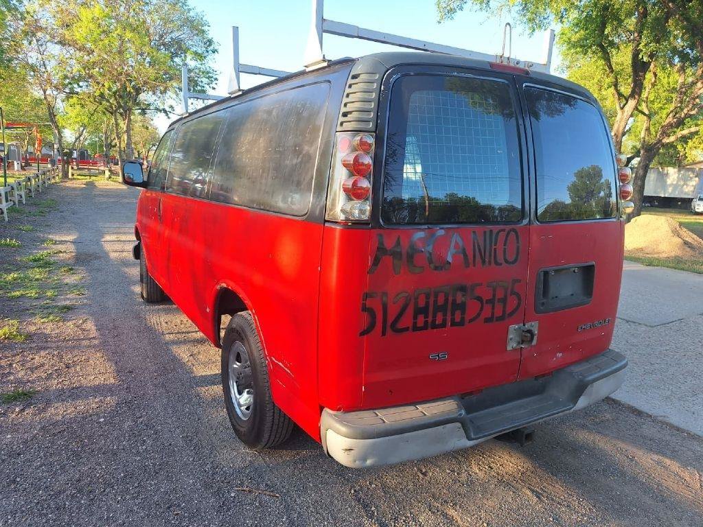 Used 2002 Chevrolet Express 3500 RWD image 5
