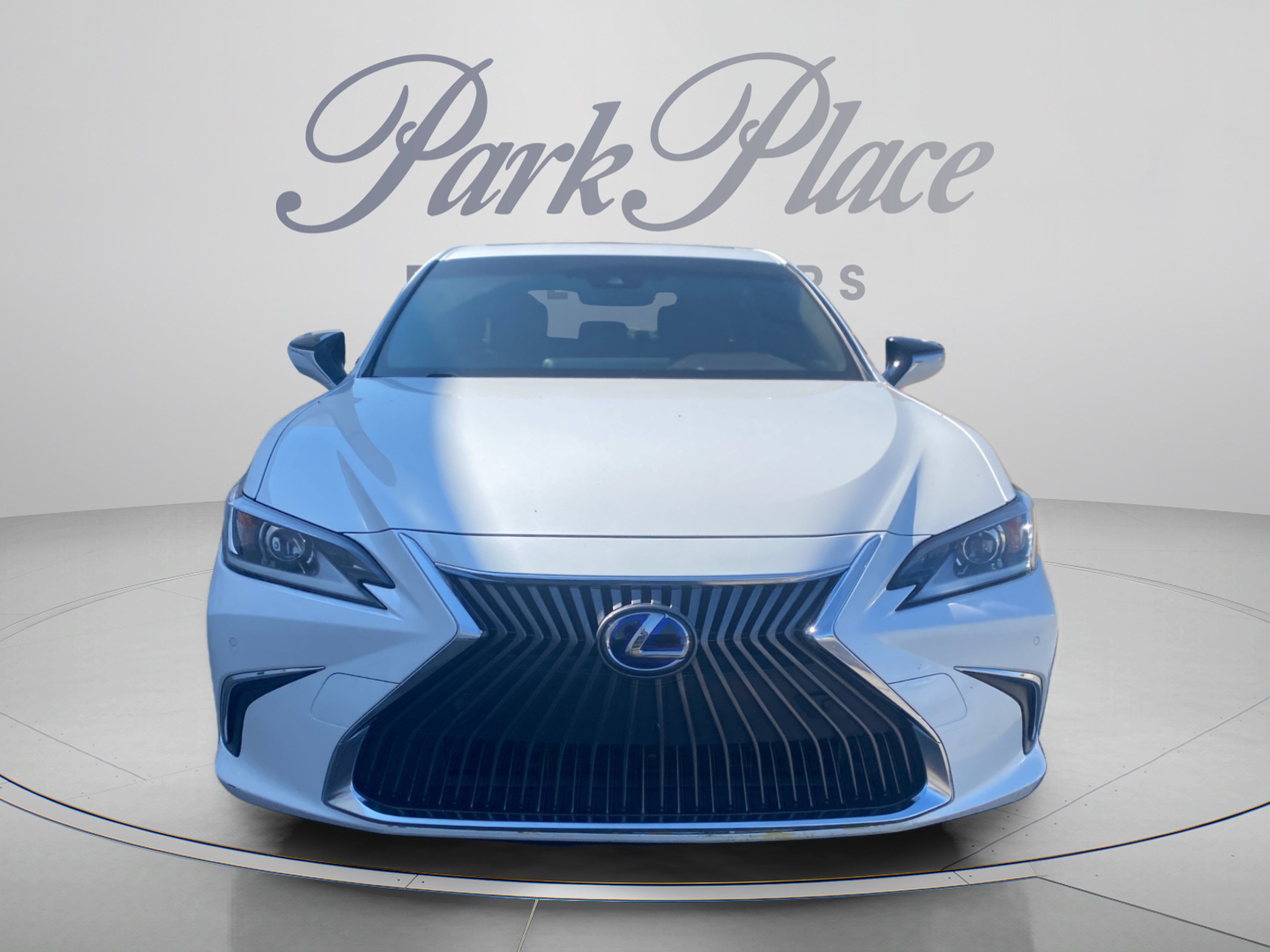 Used 2019 Lexus ES 300h w/ Premium Package FWD image 9