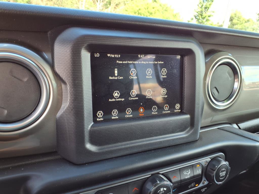 Used 2020 Jeep Wrangler Unlimited Sahara image 15