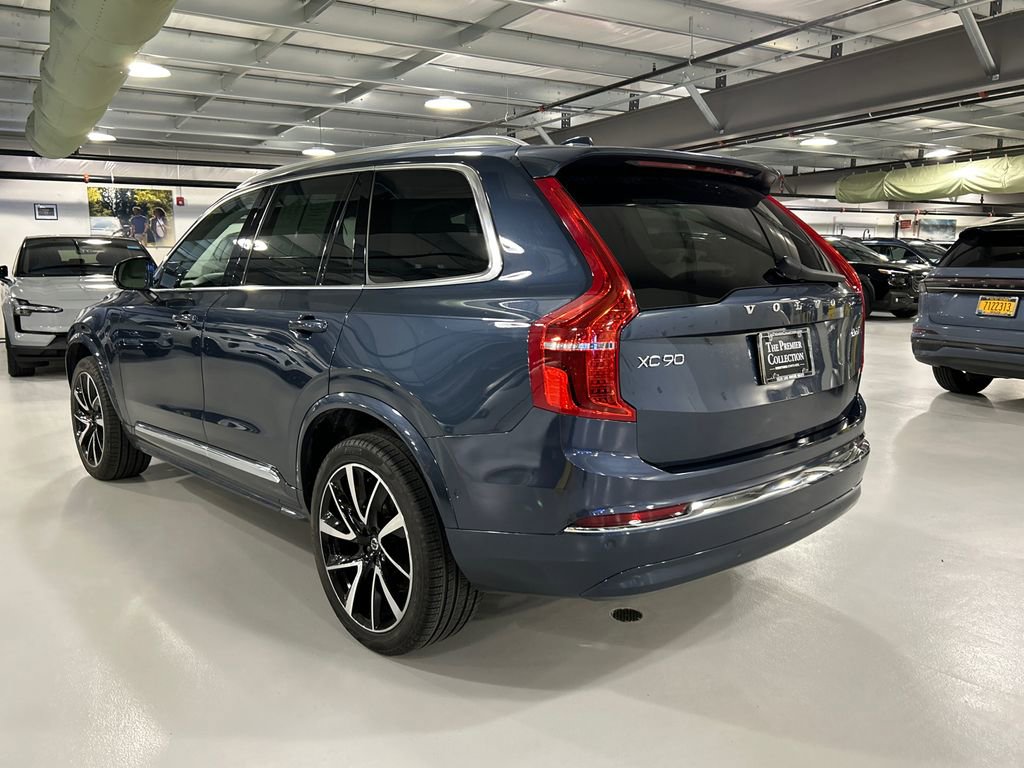 Used 2023 Volvo XC90 B6 Plus image 4
