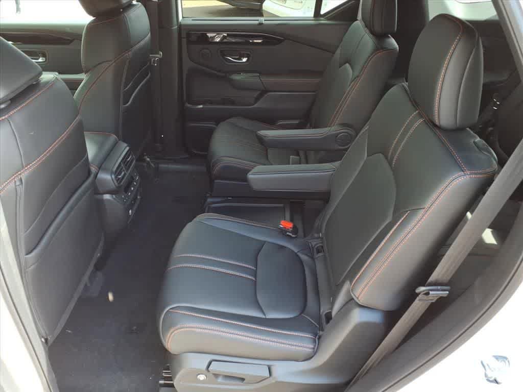 New 2026 Honda Pilot TrailSport image 9
