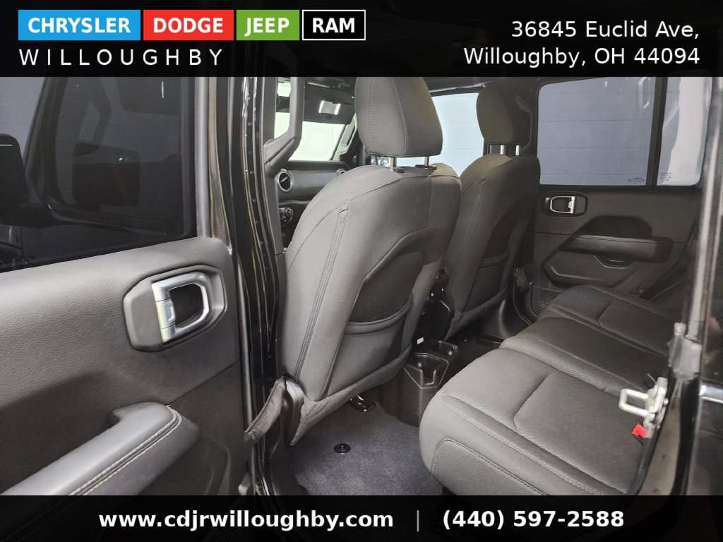 Used 2023 Jeep Wrangler Unlimited Sahara w/ Cold Weather Group AWD/4WD image 26