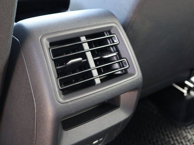 Used 2025 Volkswagen Tiguan S AWD/4WD image 17