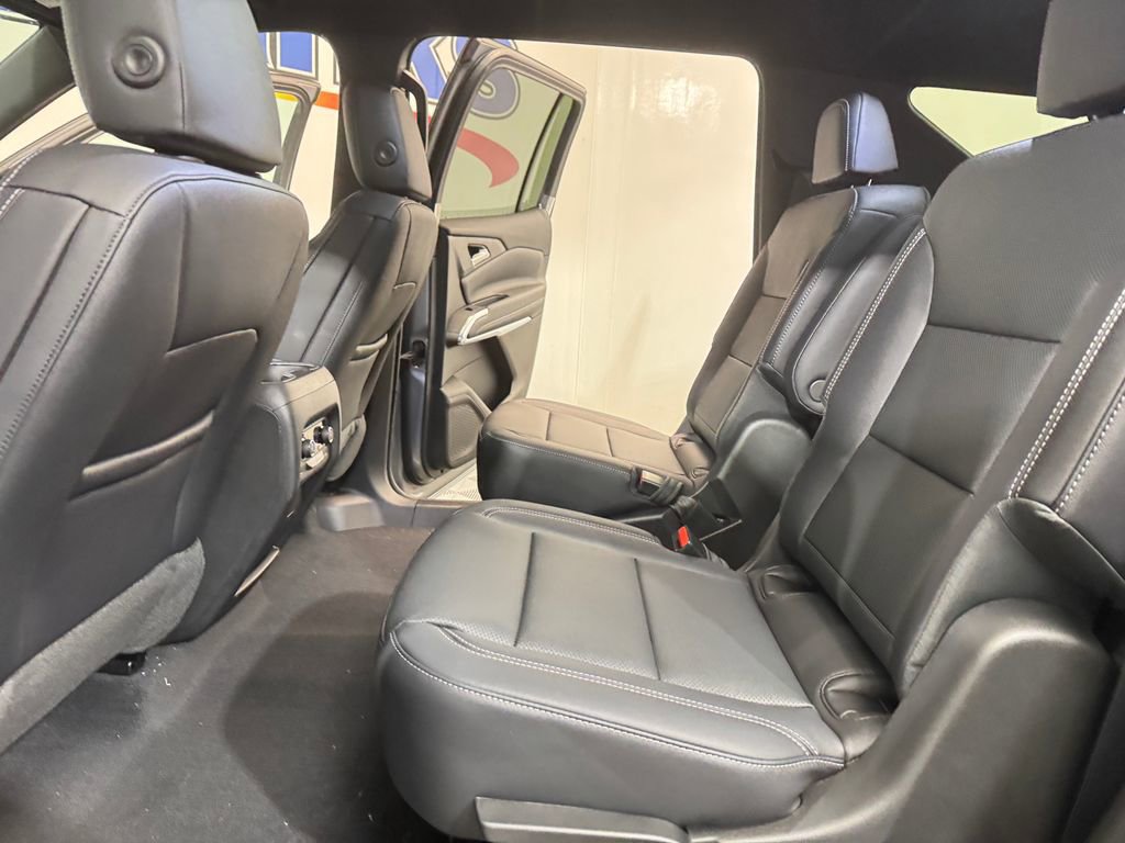 New 2026 Chevrolet Traverse LT AWD/4WD image 8