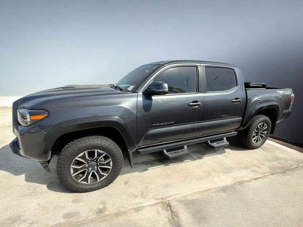 Used 2021 Toyota Tacoma TRD Sport w/ Technology Package image 2