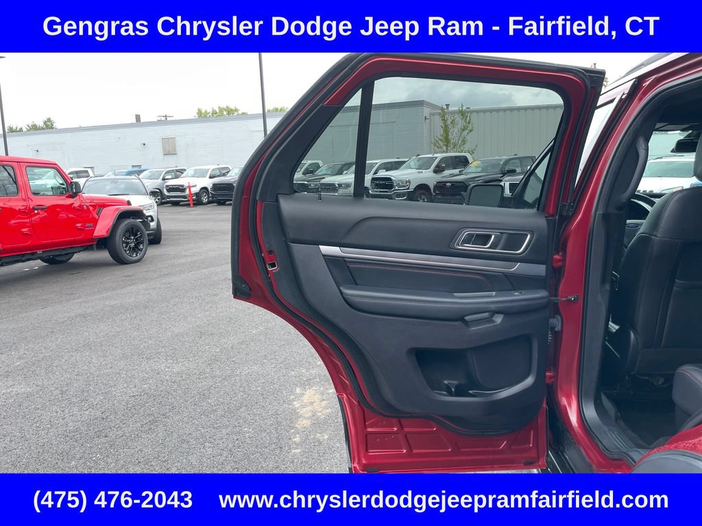 Used 2018 Ford Explorer Sport w/ Equipment Group 401A AWD/4WD image 39