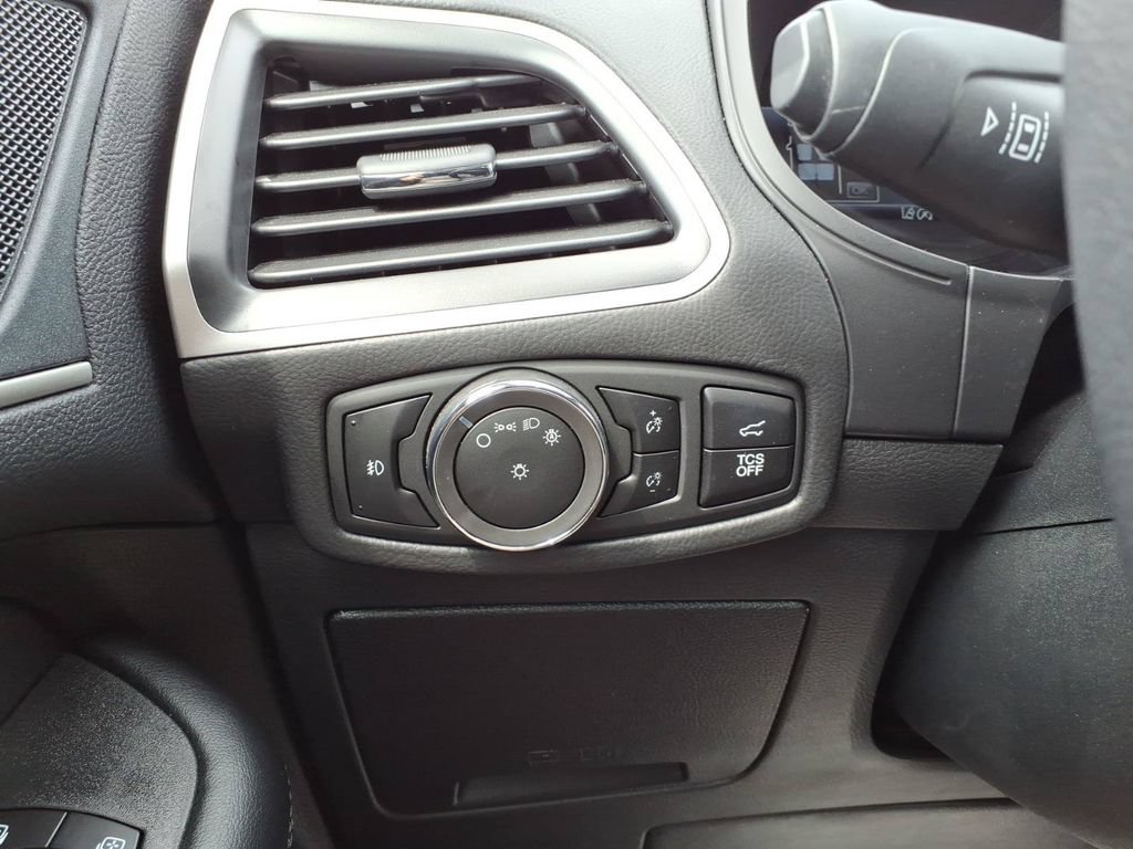 Certified 2023 Ford Edge SEL w/ Convenience Package AWD/4WD image 15