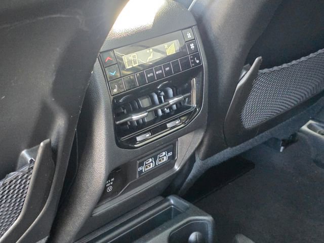 Used 2024 Jeep Grand Cherokee L Limited w/ Luxury Tech Group II AWD/4WD image 23