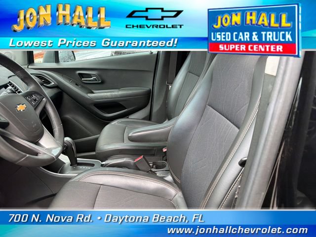 Used 2020 Chevrolet Trax LT w/ LT Convenience Package FWD image 16