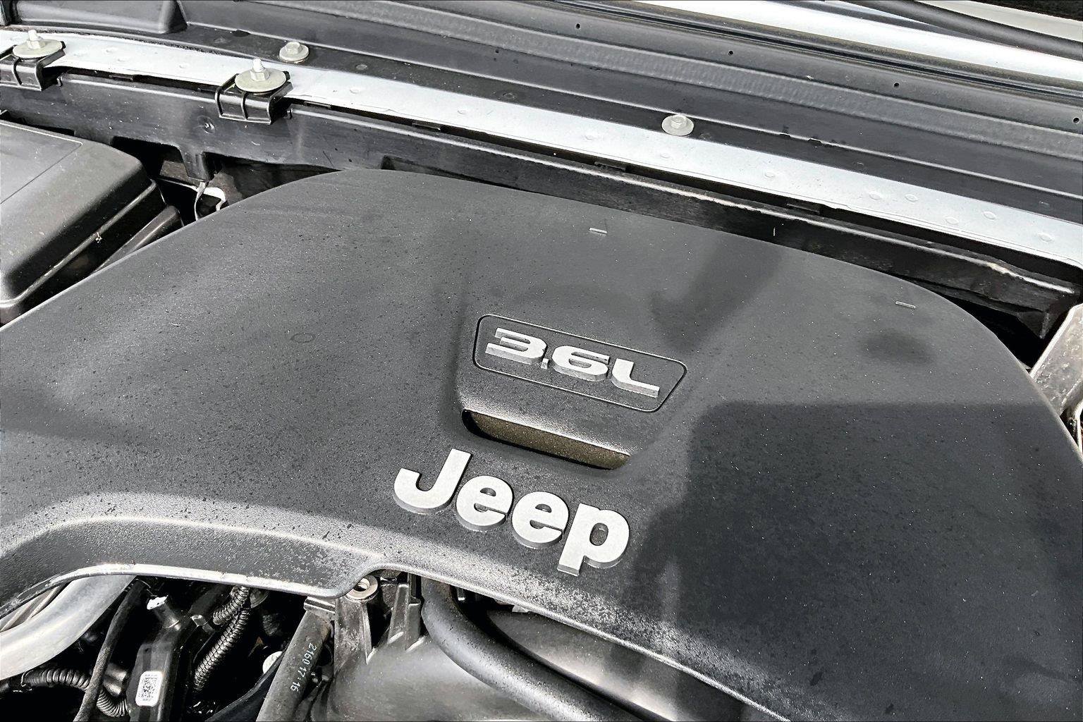 Used 2021 Jeep Gladiator Mojave w/ LED Lighting Group AWD/4WD image 36